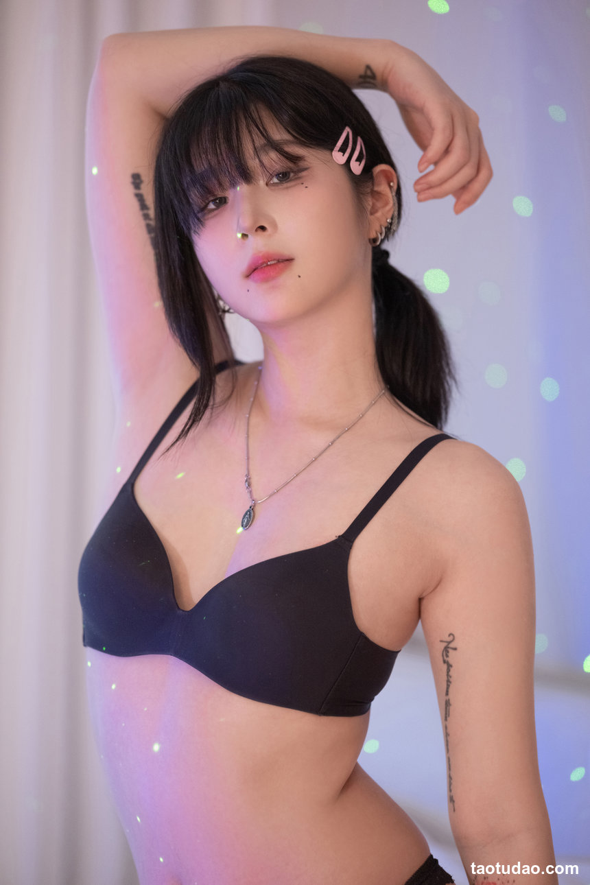 Kang Inkyung강인경(姜仁卿) - Halloween [72P+V-1.89G]