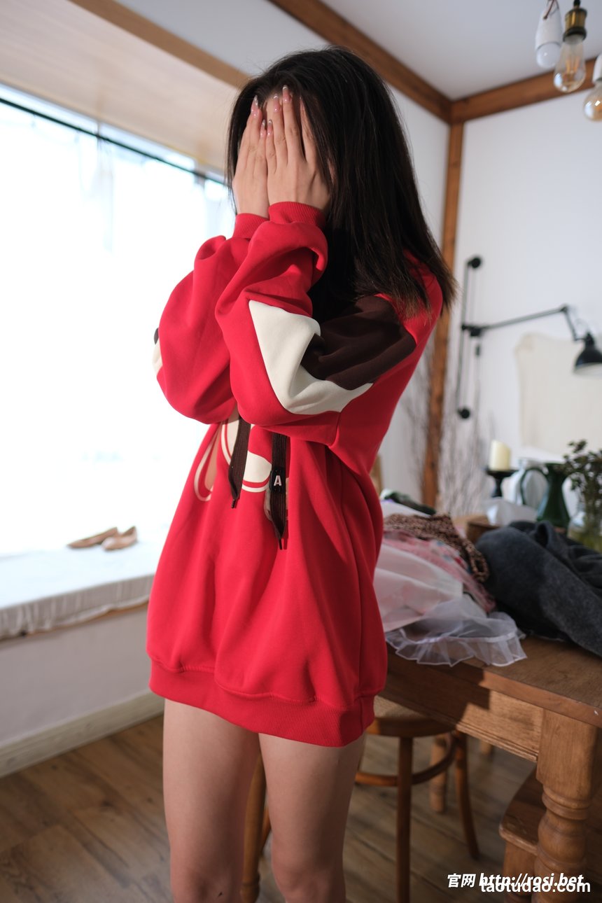 [ROSI写真]2025.12.21 NO.5130[106+1P／239MB]