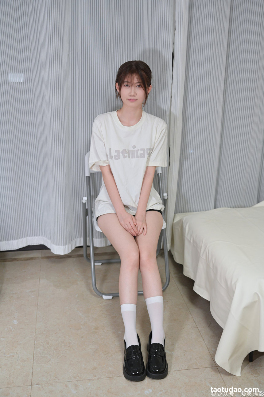 凝思摄影 No.054 小慧-T恤、短白丝、小皮鞋 [150P1V-5.54GB]