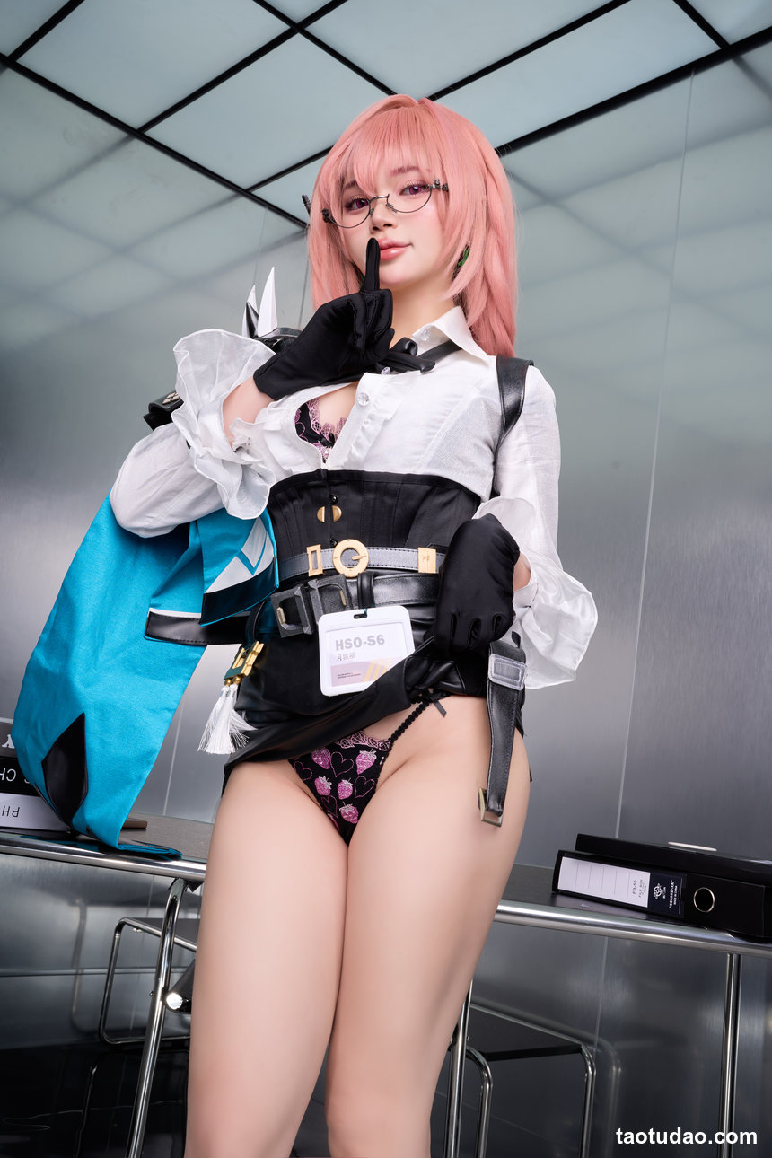 ZinieQ-Yanagi Tsukishiro[45P+7V-721MB]