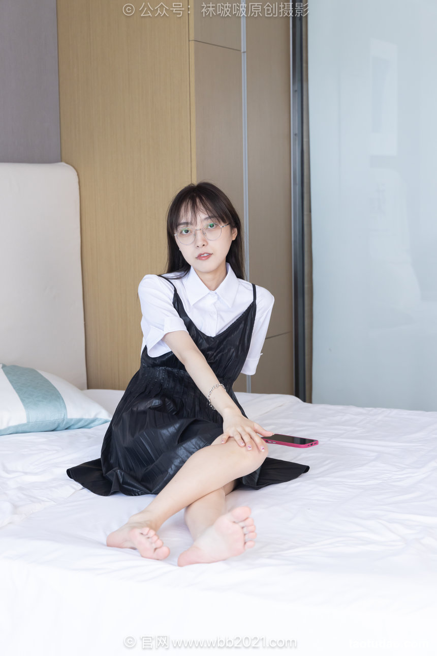 BoBoSocks袜啵啵 No.630 稚予-高跟长靴、高跟鞋、薄灰丝黑丝、裸足 [150P1V-6.34GB]