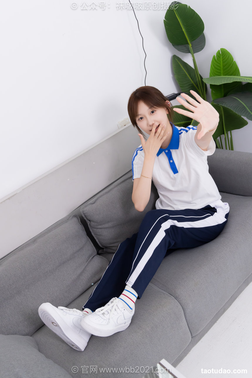 BoBoSocks袜啵啵 No.633 香菜-板鞋、白棉袜、裸足、校服 [191P1V-6.63GB]