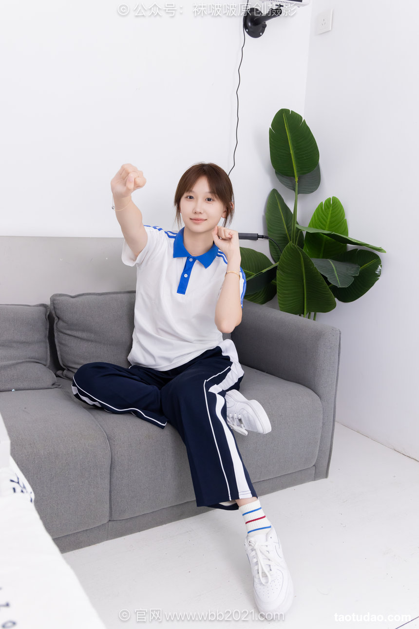 BoBoSocks袜啵啵 No.633 香菜-板鞋、白棉袜、裸足、校服 [191P1V-6.63GB]