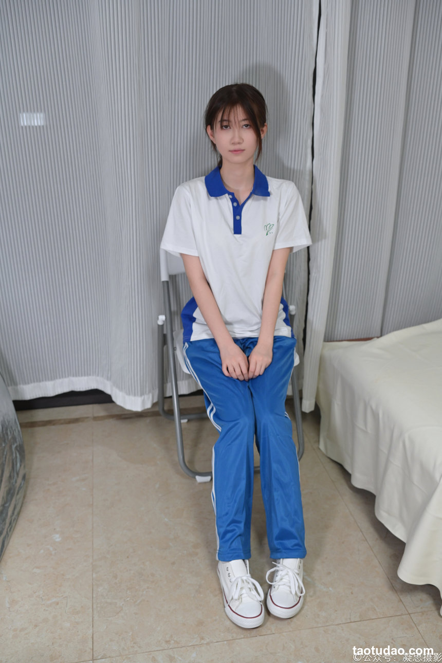 凝思摄影 No.056 小慧-校服、短白袜、帆布鞋 [150P1V-5.75GB]