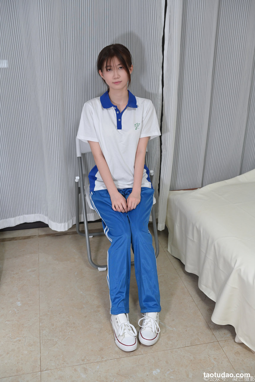 凝思摄影 No.056 小慧-校服、短白袜、帆布鞋 [150P1V-5.75GB]