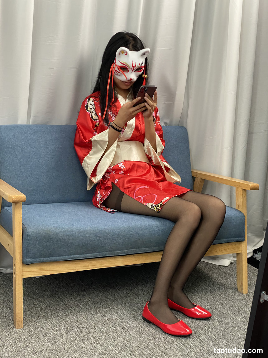 三禾摄影 No.052 和服 黑丝 肉丝 平底鞋 [226P1V-3.14GB]