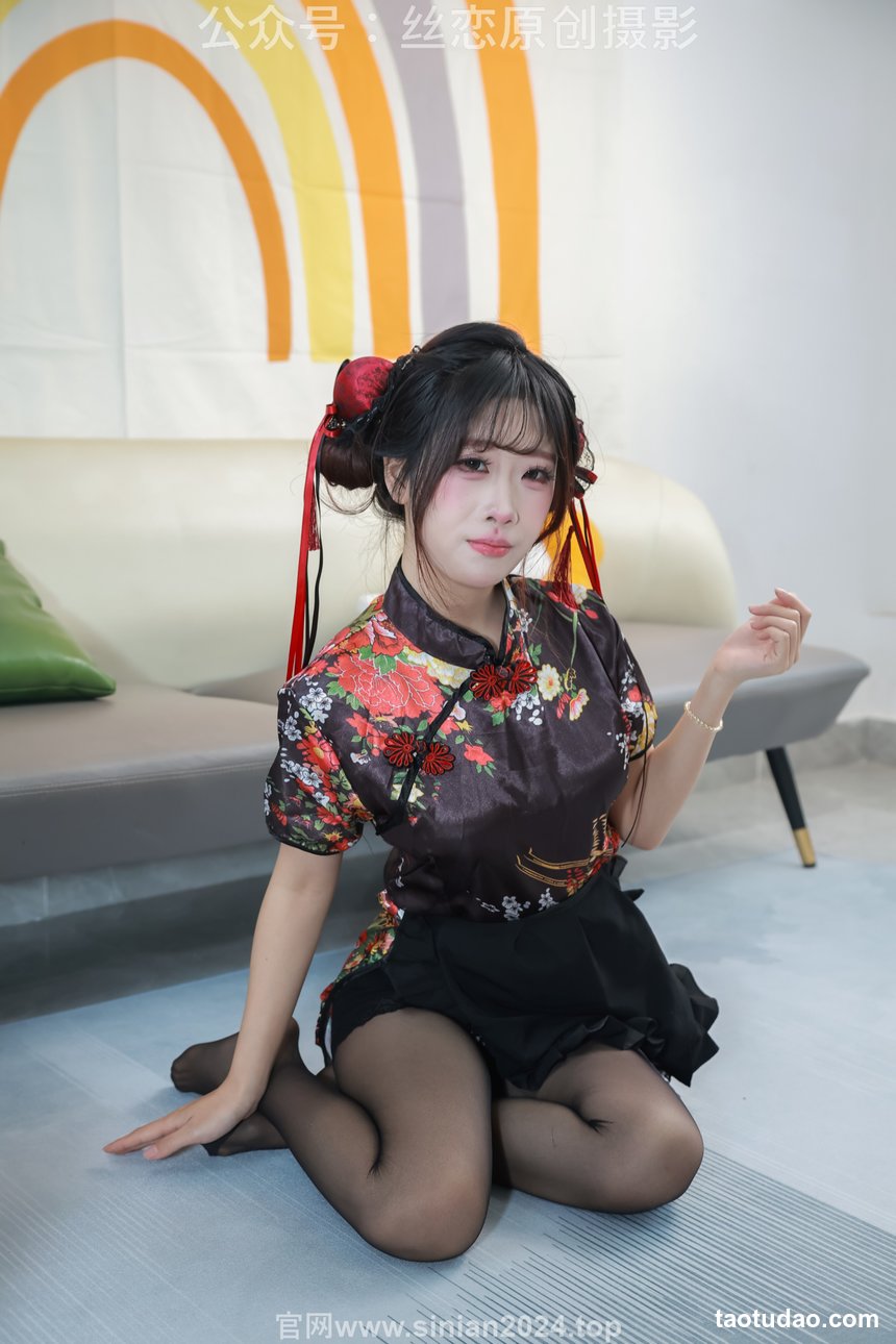 丝恋摄影 NO.011 小梦-绣花旗袍  黑色丝袜 黑色增高鞋[258P+1V／3.67GB]