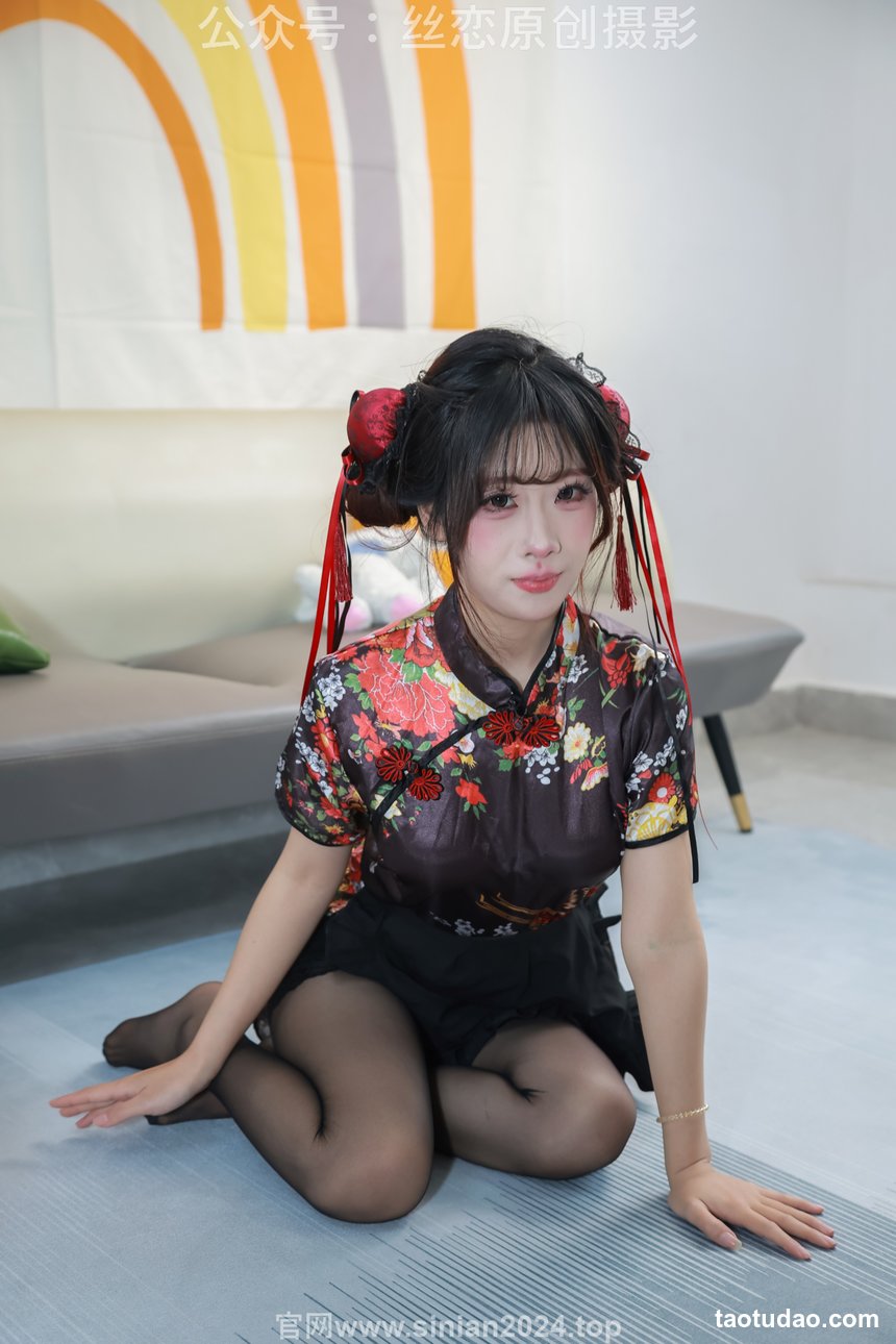 丝恋摄影 NO.011 小梦-绣花旗袍  黑色丝袜 黑色增高鞋[258P+1V／3.67GB]