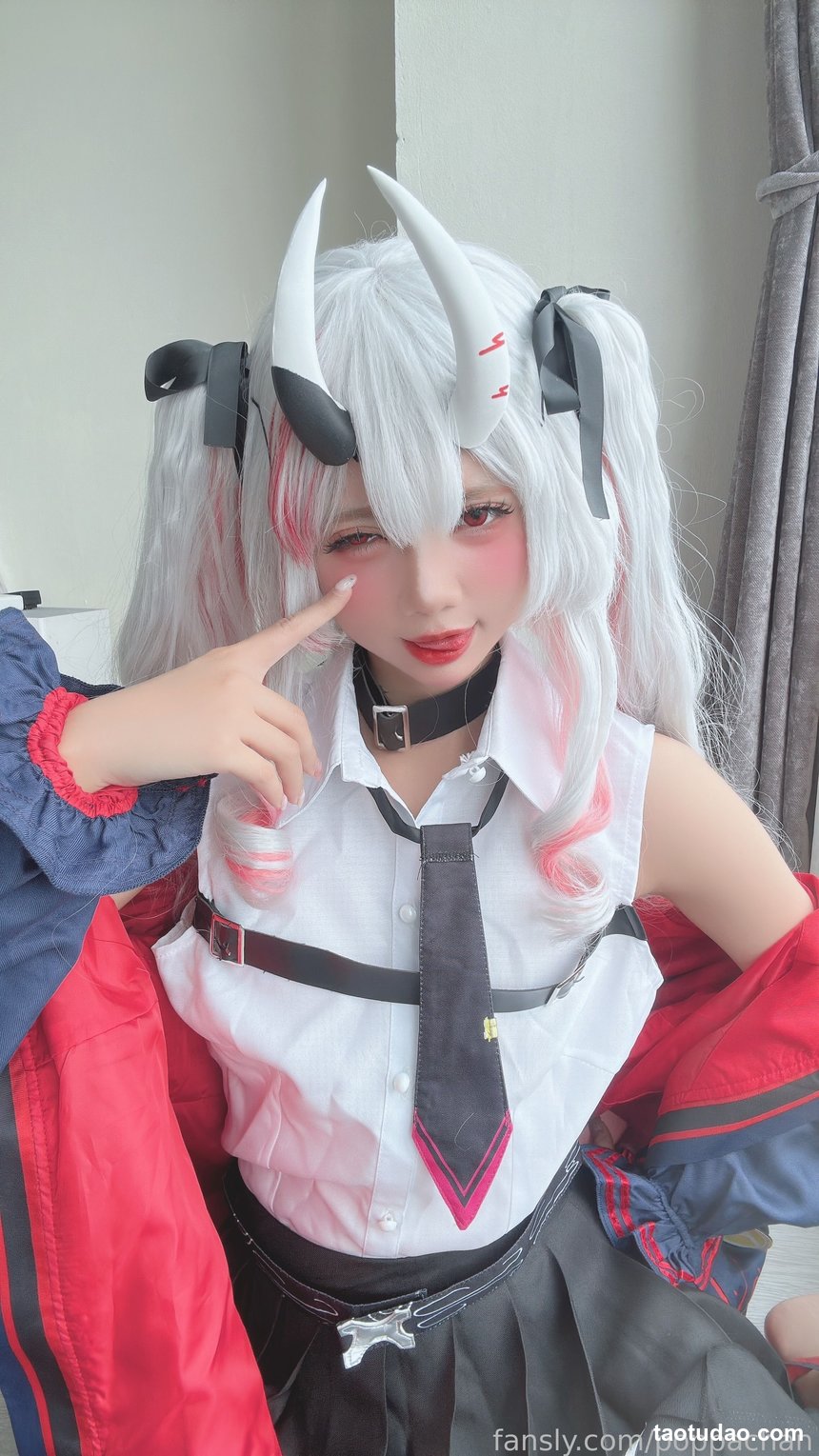 PoppaChan –  Nakiri Ayame [19P-198MB]