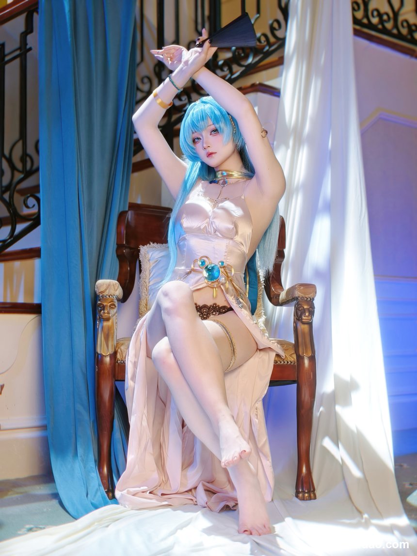 屿鱼 –  Nikke胜利女神 海伦礼服[60P-535.6M]