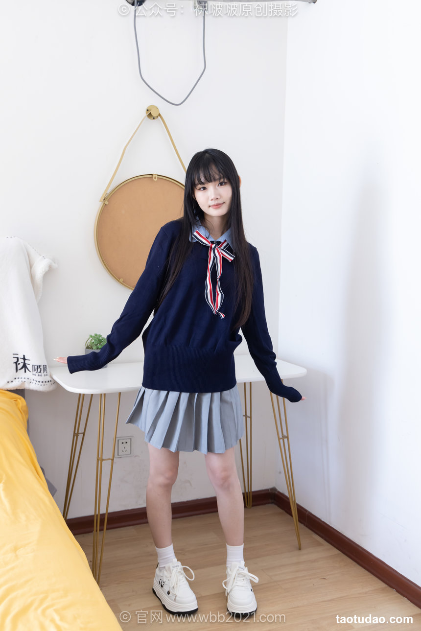 BoBoSocks袜啵啵 No.635 甜甜圈-板鞋、白棉袜、裸足、学院风 [186P1V-6.38GB]