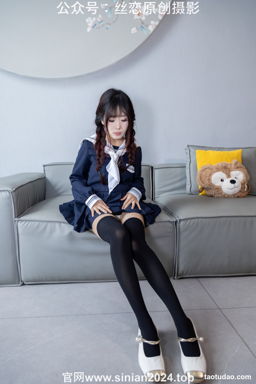 丝恋摄影 NO.017 小梦-学院风 jk连衣裙 黑色丝袜 白色小皮鞋[168P+1V／4.33GB]