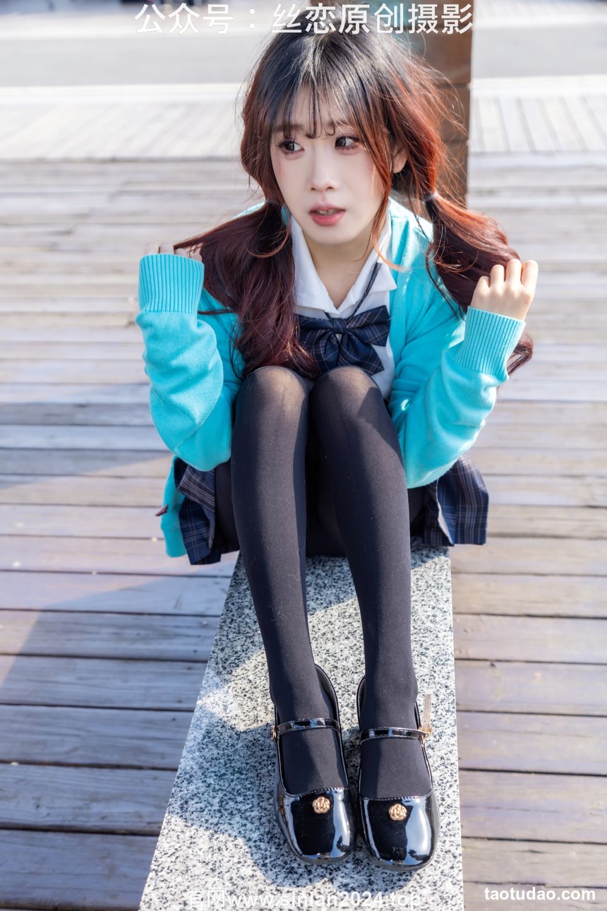 丝恋摄影 NO.020 小梦-学院风 jk连衣裙 黑色丝袜 黑色小皮鞋[228P+1V／4.38GB]