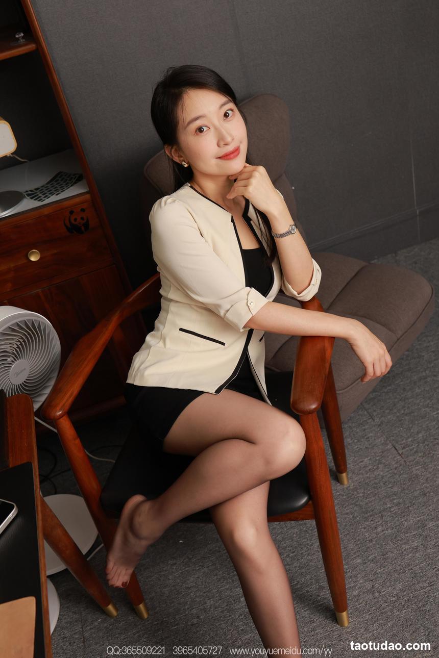 [IESS异思趣向] 2025.10.28 丝享家 2196 小婕《温柔OL风》[104P--104.2M]