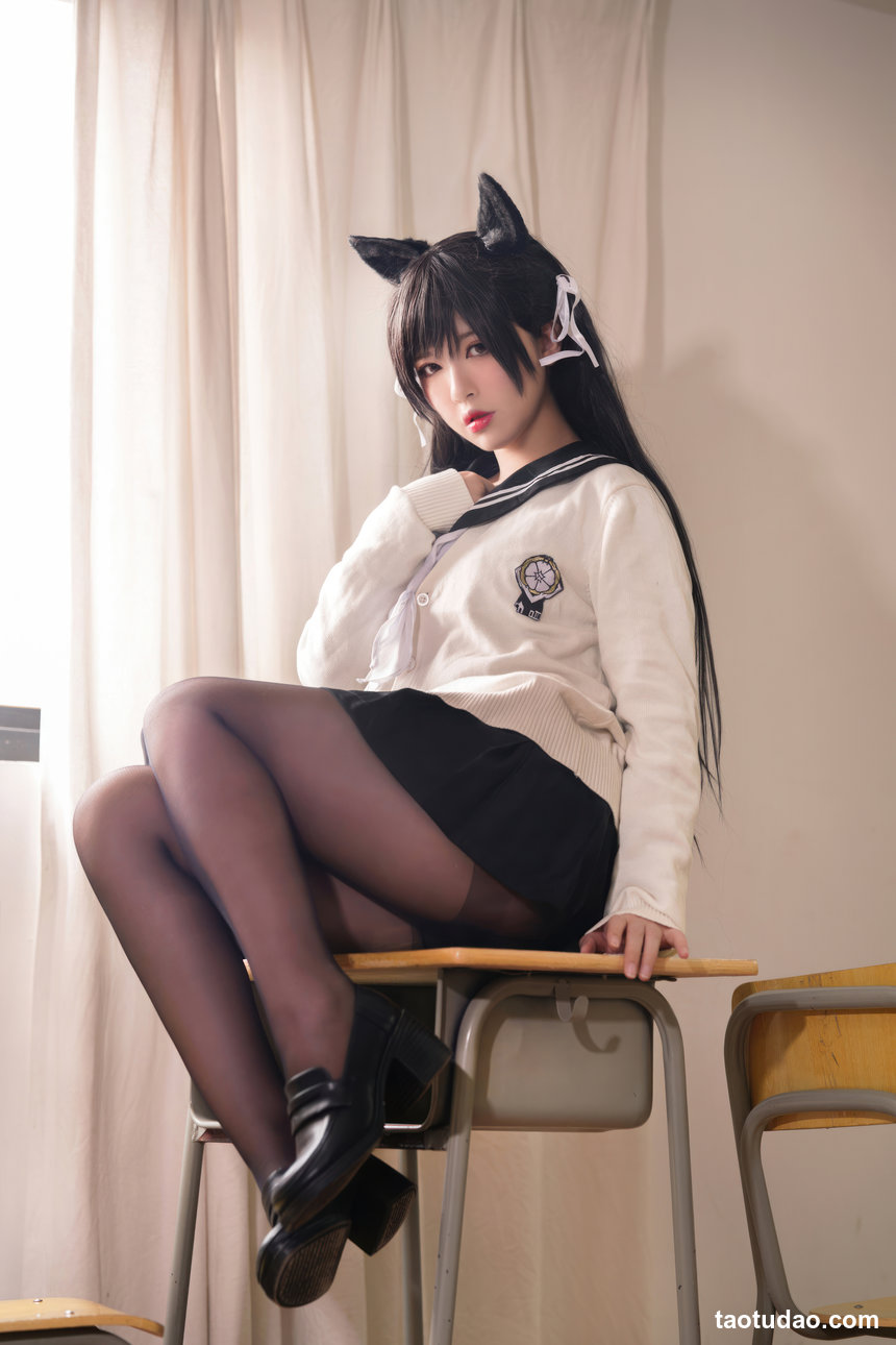 半半子 –  碧蓝航线 爱宕校服[25P-194M]