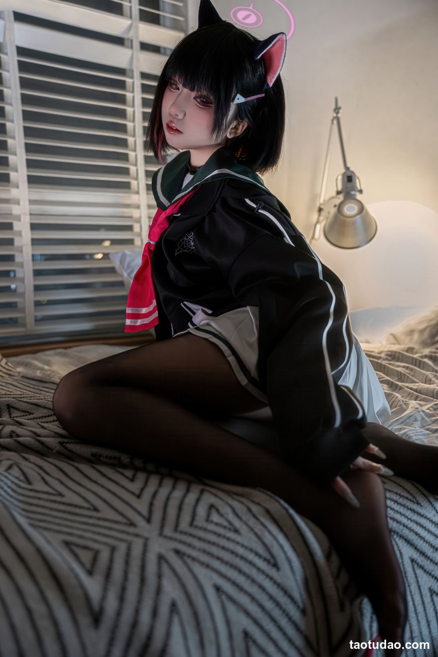 纸悦Etsu_ko –  蔚蓝档案 杏山和纱[55P-310.6M]