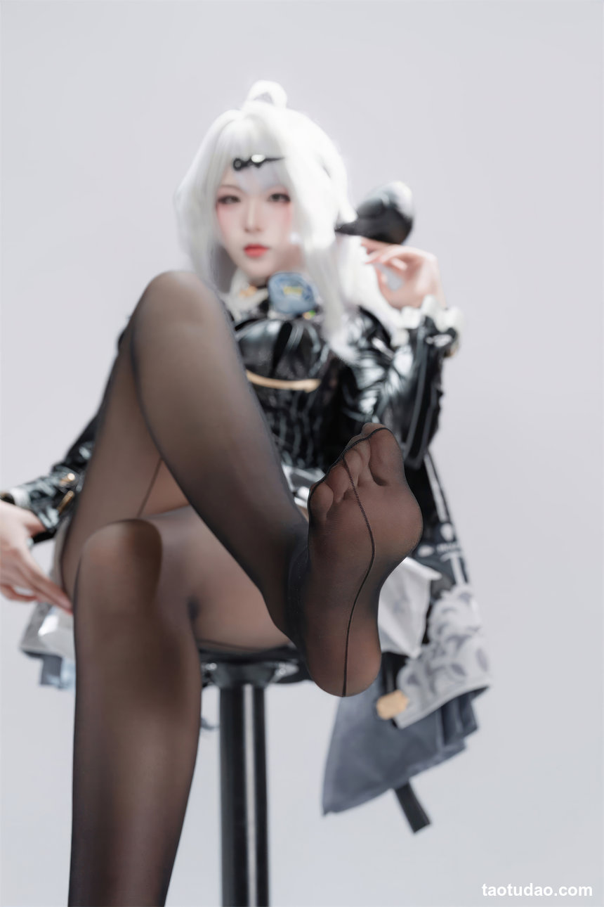 轩萧学姐 –  绝区零 仪玄·墨形影踪[100P-377.9M]