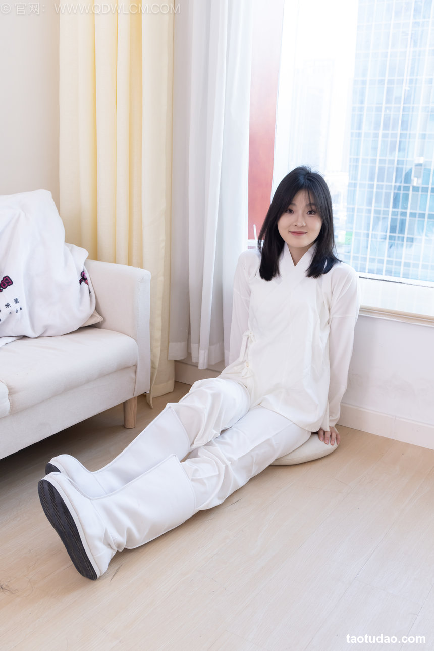 物恋传媒 No.2551 青柠-古风长靴、薄肉丝 [240P1V-5.34GB]