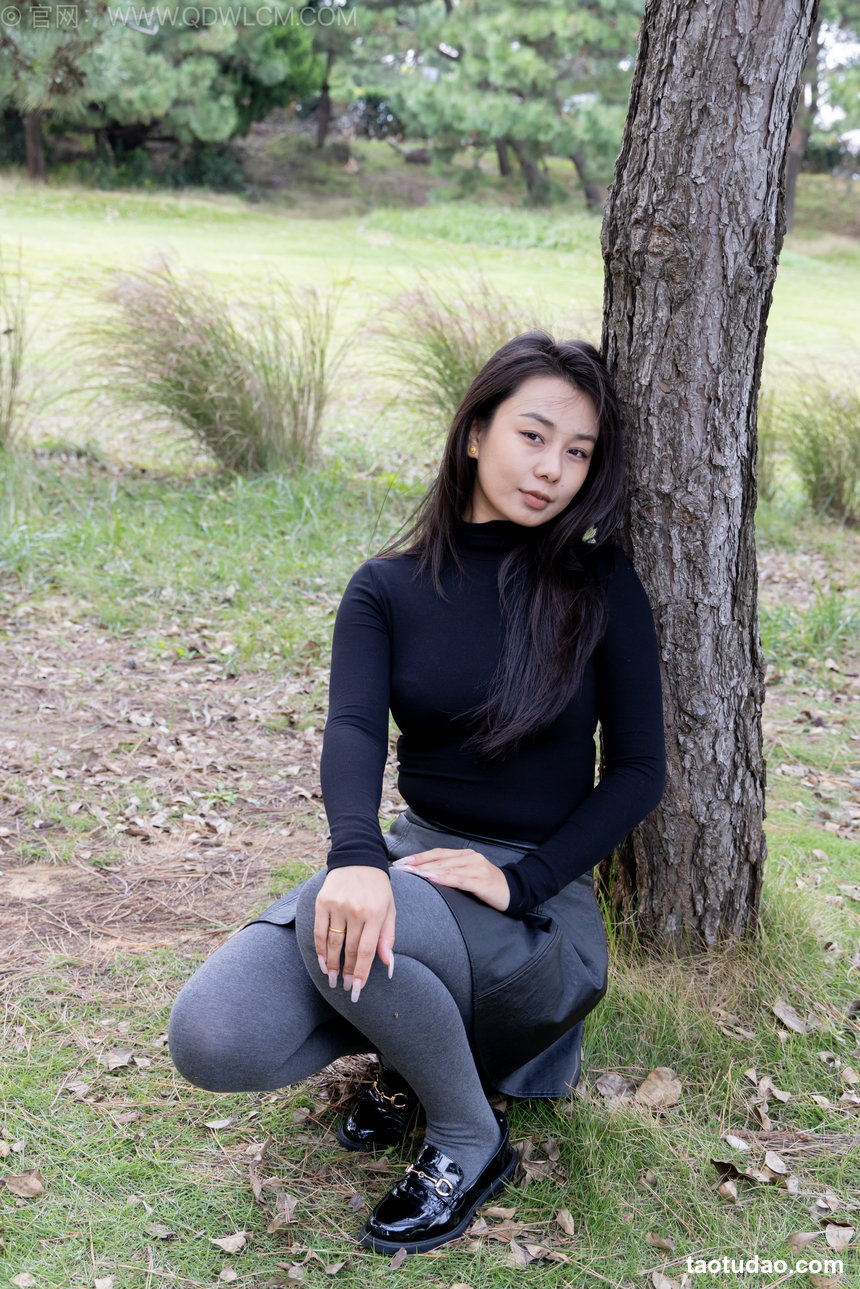 物恋传媒 No.2559 岚岚-皮鞋、厚灰丝、穿袜子 [255P1V-7.78GB]