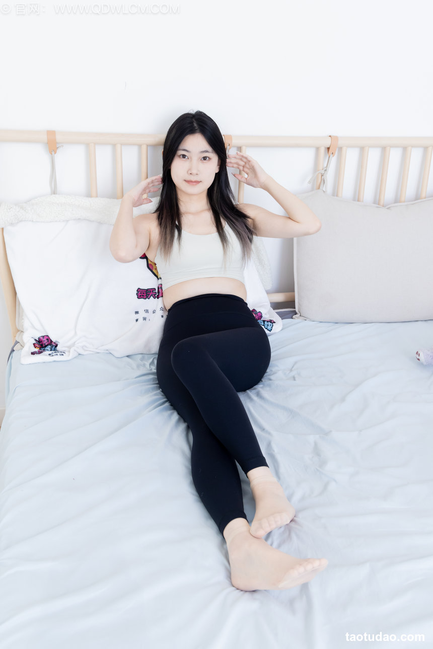 物恋传媒 No.2561 贝壳-板鞋、帆布鞋、短肉丝、瑜伽裤 [165P1V-4.84GB]