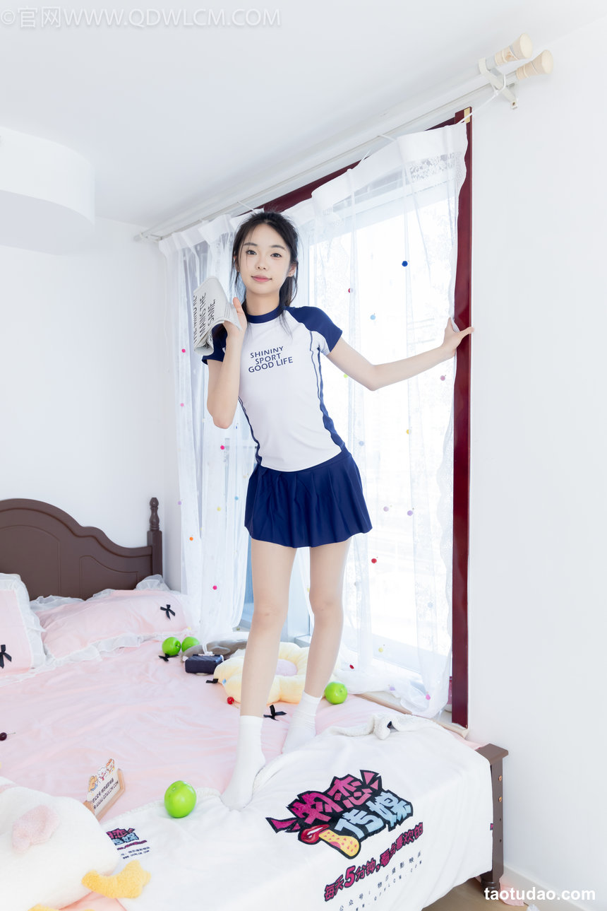 物恋传媒 No.2596 青提-帆布鞋、白棉袜、薄肉丝 [139P1V-3.91GB]