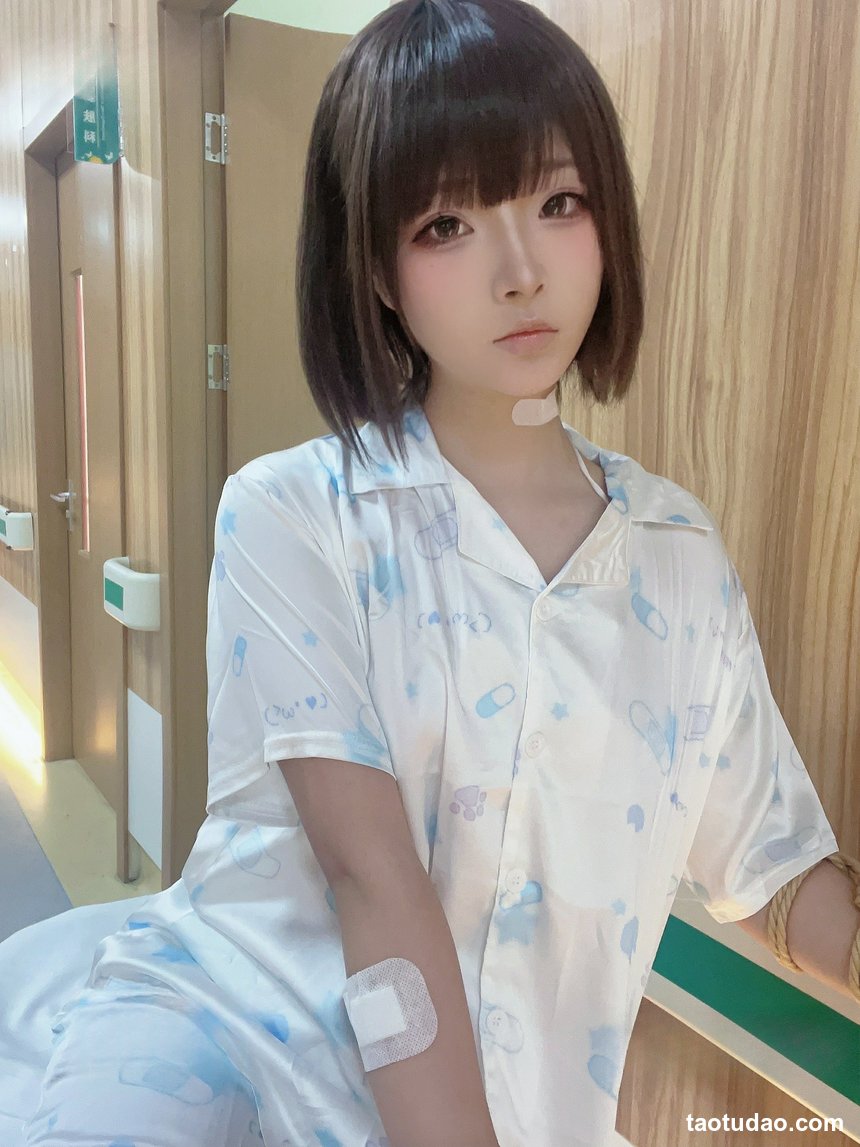 yuuhui玉汇 (Kokuhui) – 生病的妹妹[37P+2V-234MB]