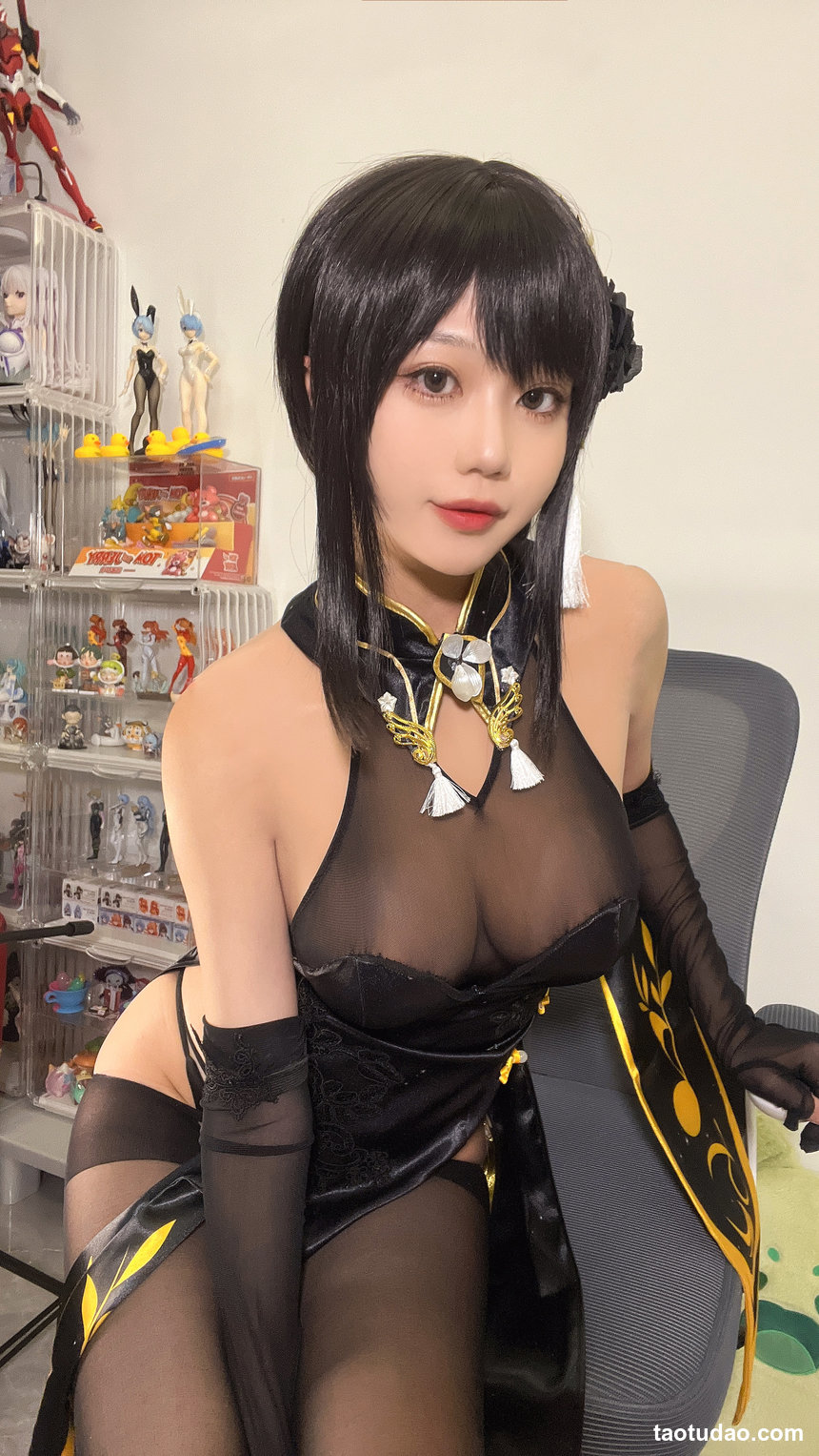 无影喵喵Ghost  镇海黑旗袍 [131P+4V-3.71GB]