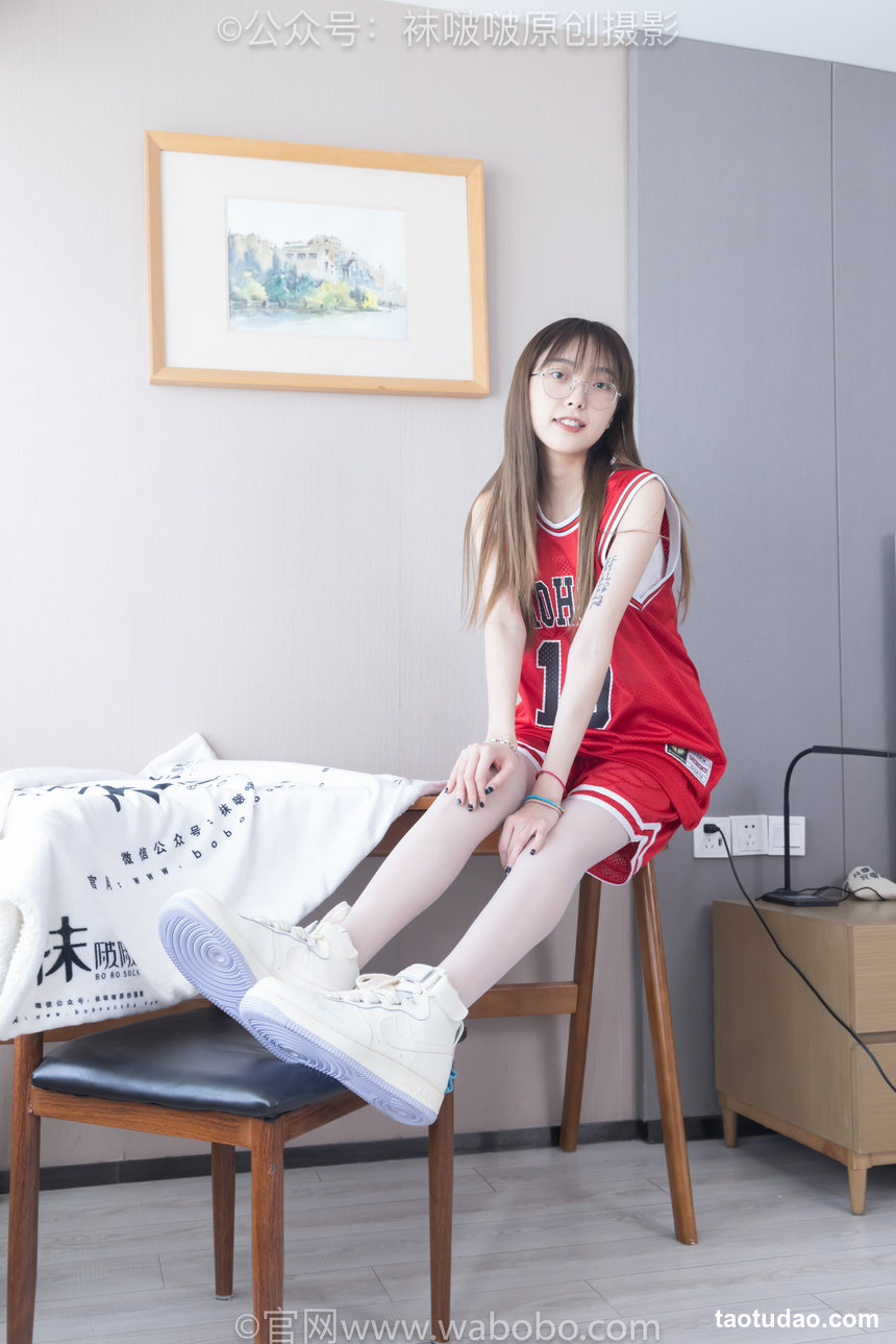 BoBoSocks袜啵啵 No.644 稚予-板鞋、拖鞋、薄白丝、五指薄灰丝 [147P1V-6.43GB]