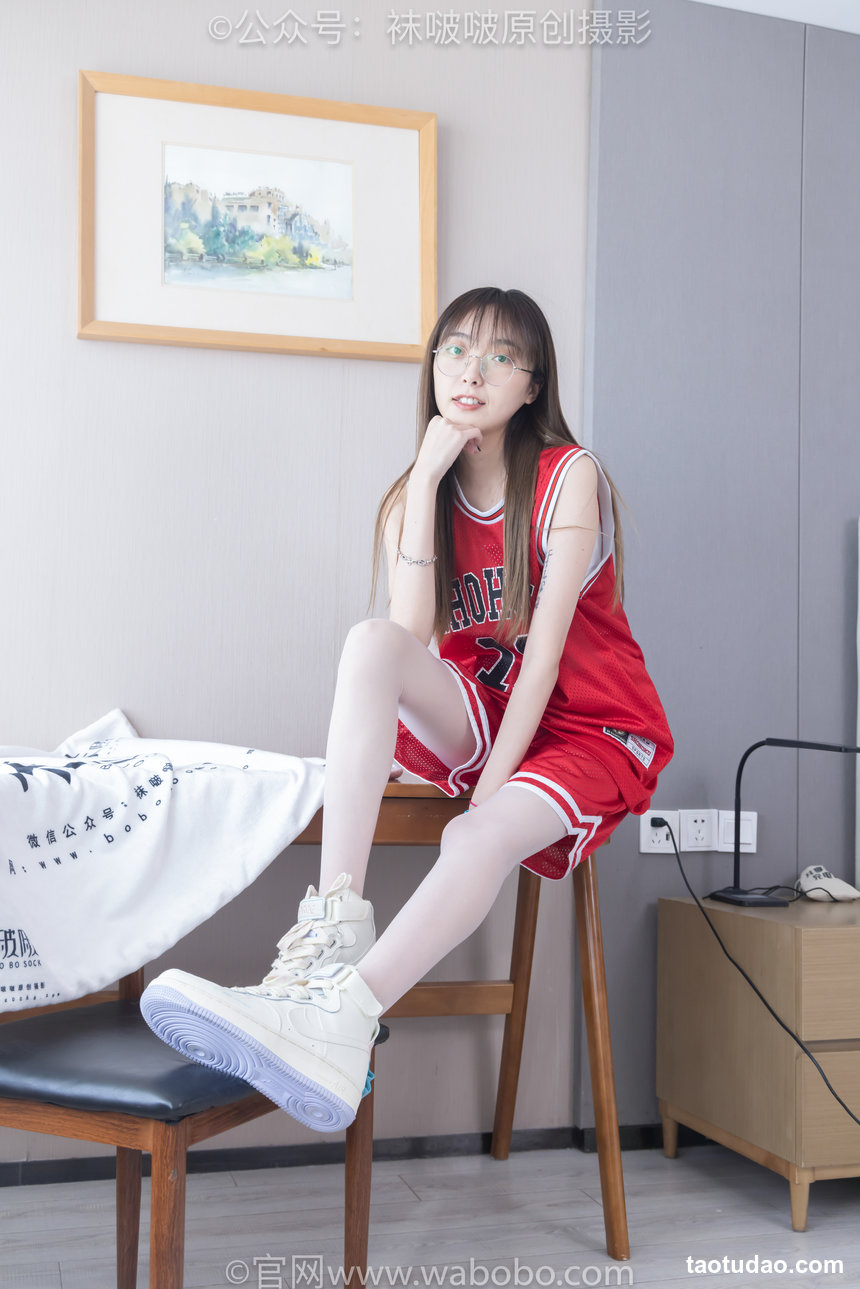 BoBoSocks袜啵啵 No.644 稚予-板鞋、拖鞋、薄白丝、五指薄灰丝 [147P1V-6.43GB]