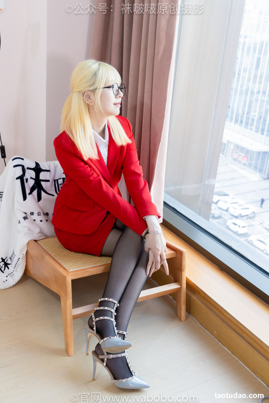 BoBoSocks袜啵啵 No.645 小甜豆-两双高跟鞋、薄黑丝、裸足 [147P1V-6.64GB]