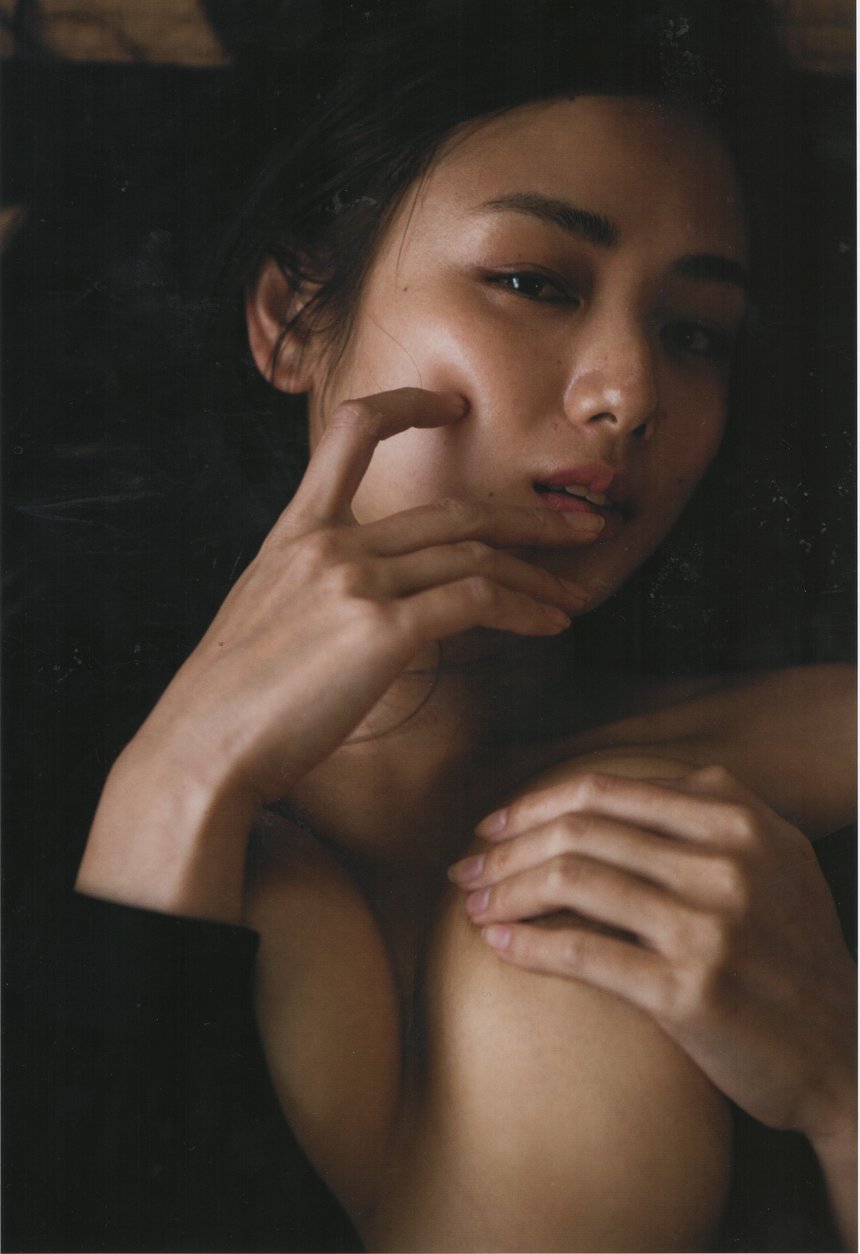 [Photobook] 片山萌美 裸芯 Rashin