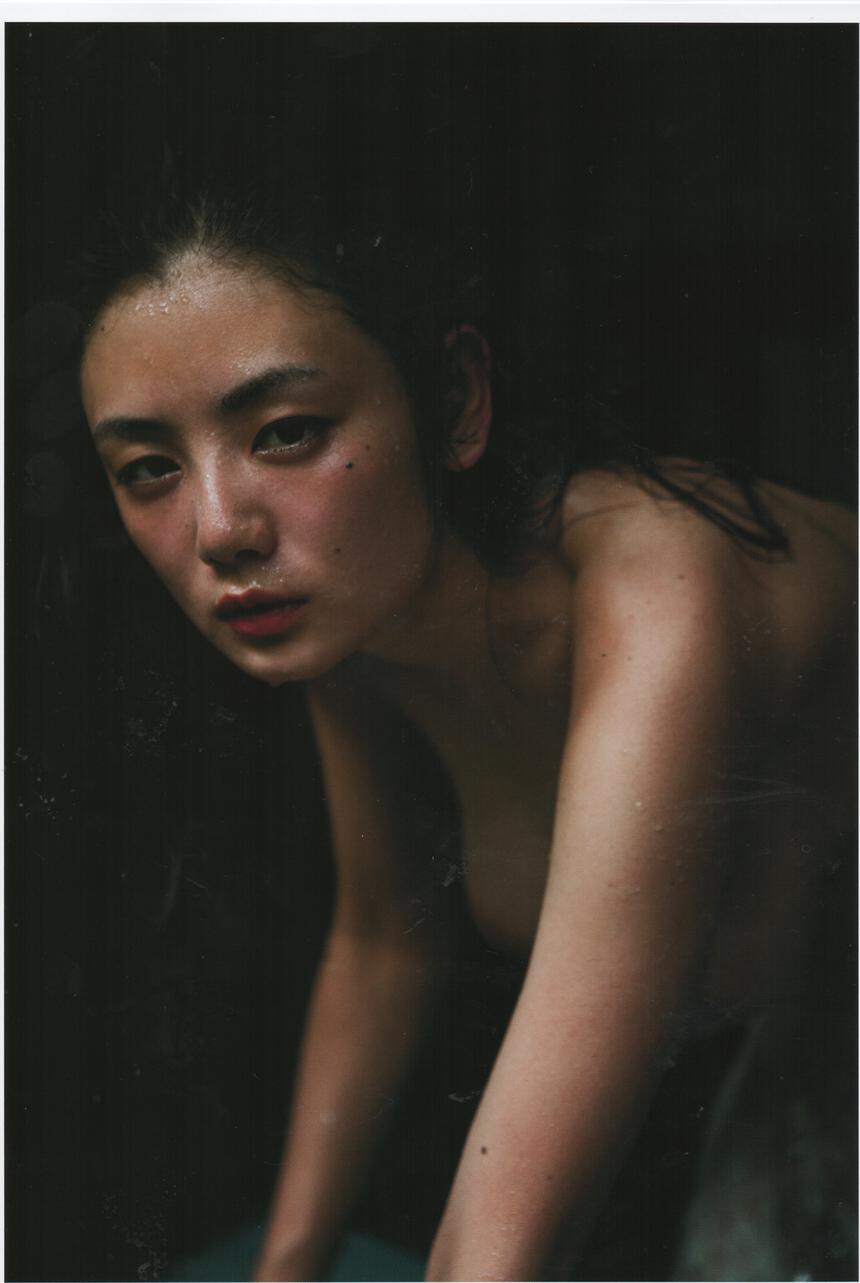 [Photobook] 片山萌美 裸芯 Rashin
