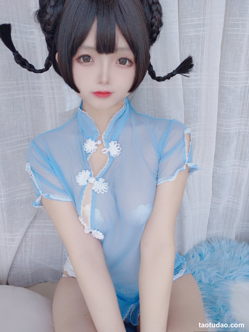 日奈娇 –  透明旗袍自拍 [50P-76.9M]