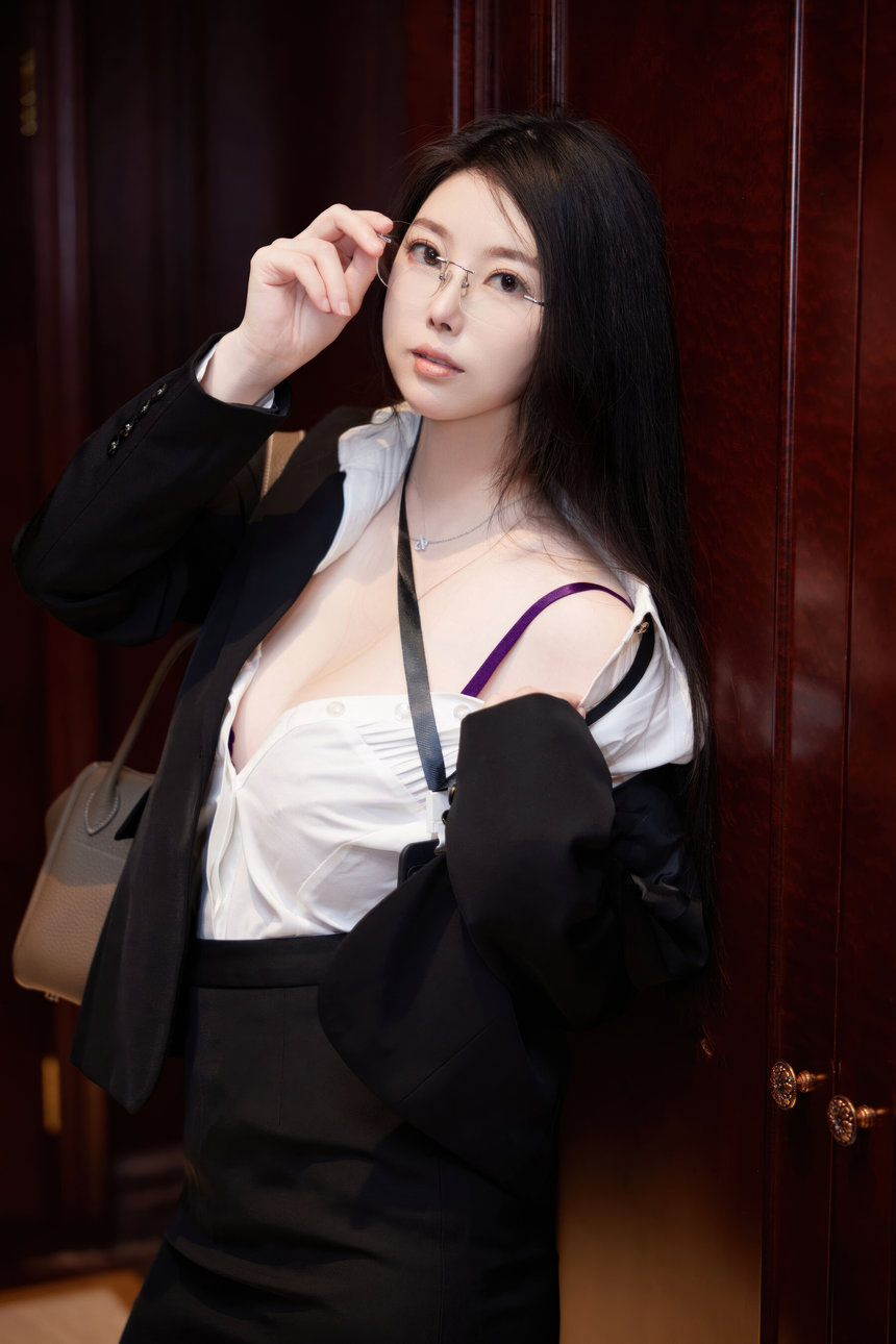 白茹雪abby《紫丝OL秘书》原版写真 [87P-721M]