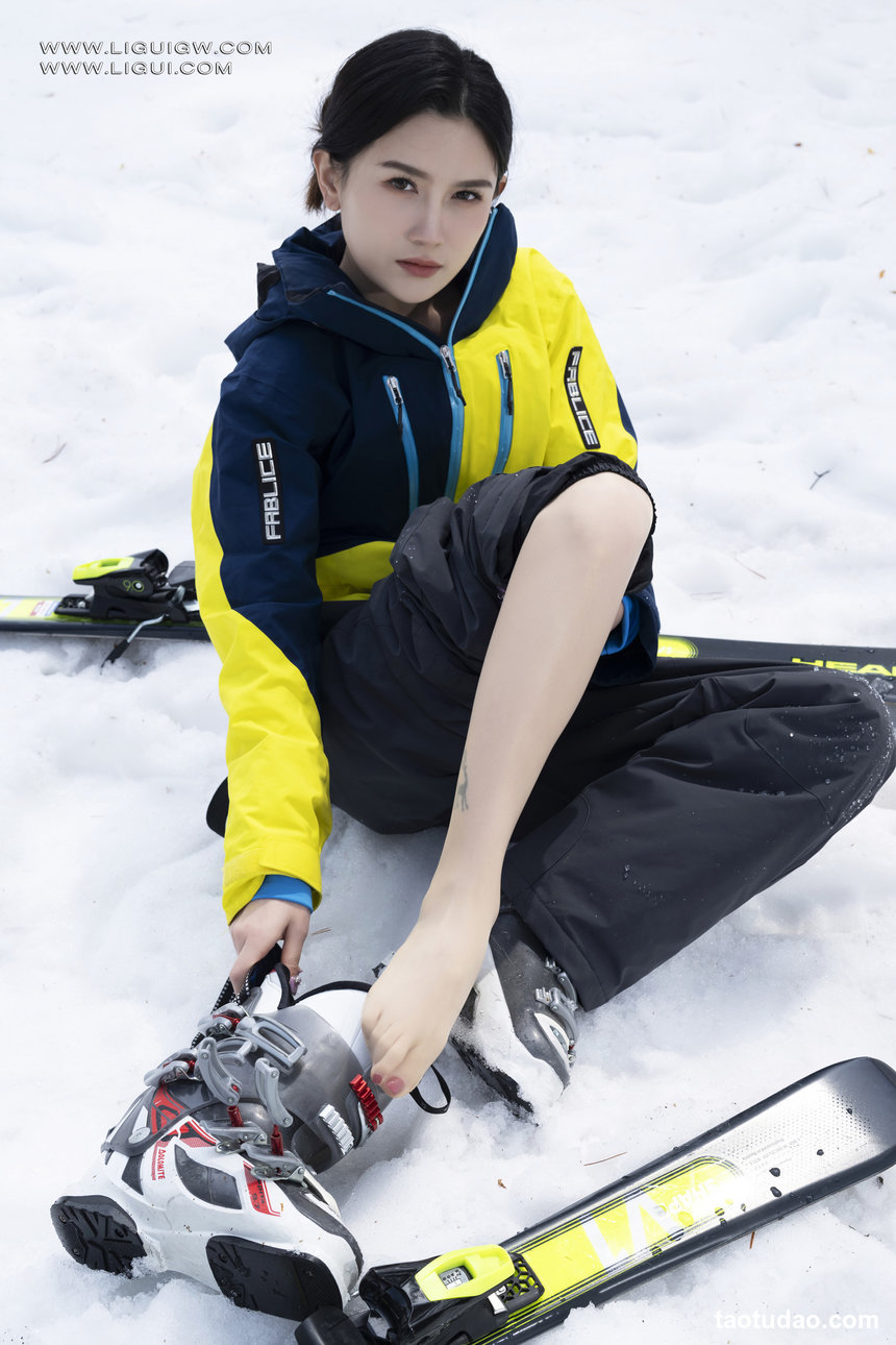 [Ligui丽柜] 2026.01.23 《雪境蜕衣极度诱惑》甜甜[74P-64MB]