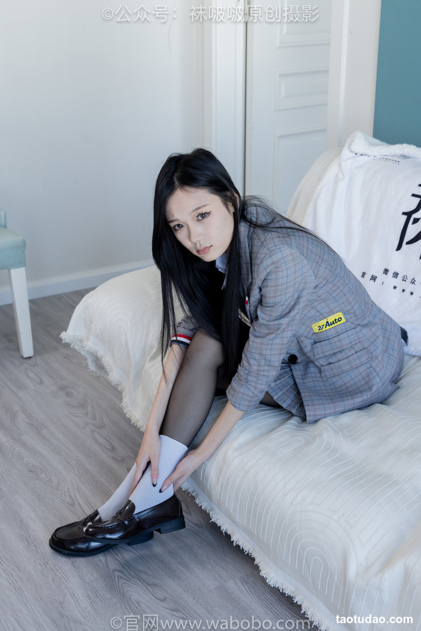 BoBoSocks袜啵啵 No.646 焦糖-皮鞋、白棉袜、薄黑丝 [163P1V-8.14GB]