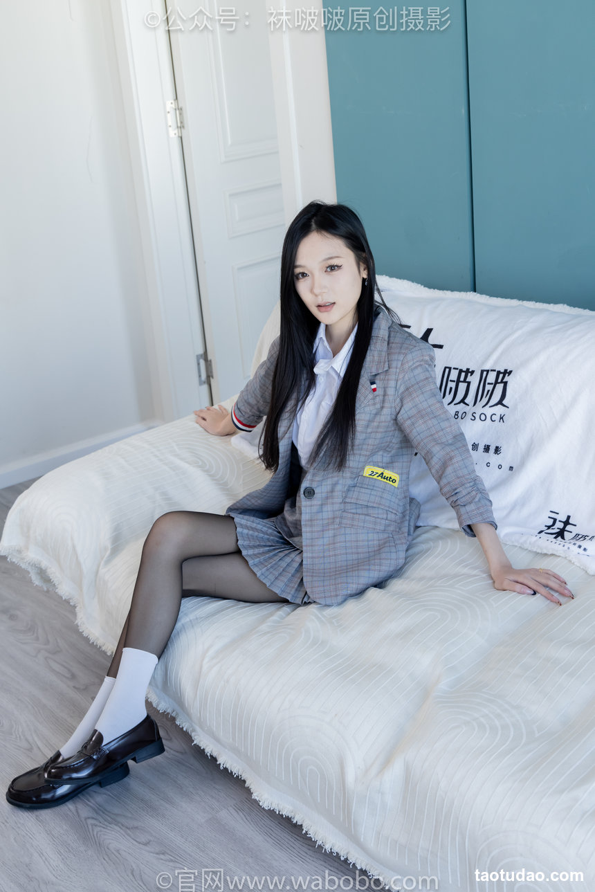 BoBoSocks袜啵啵 No.646 焦糖-皮鞋、白棉袜、薄黑丝 [163P1V-8.14GB]