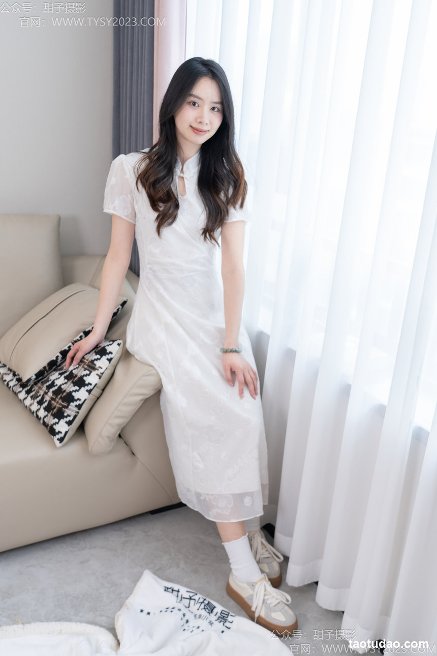 甜予摄影 No.198 知知-板鞋、白棉袜、裸足 [125P2V-9.21GB]