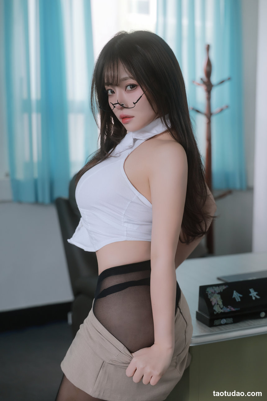 ENA - Office Girl [127+2V-4.04G]