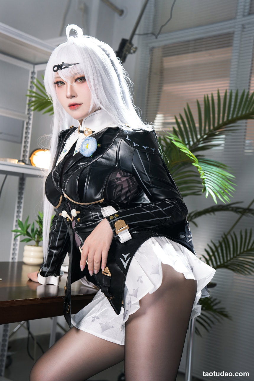 半半子 -  儀玄師匠 [51P+4V-422MB]