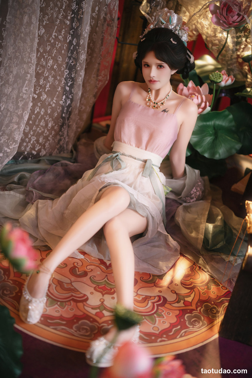 鹿八岁baby –  粽你枕相思 [205P+1V-2.46G]