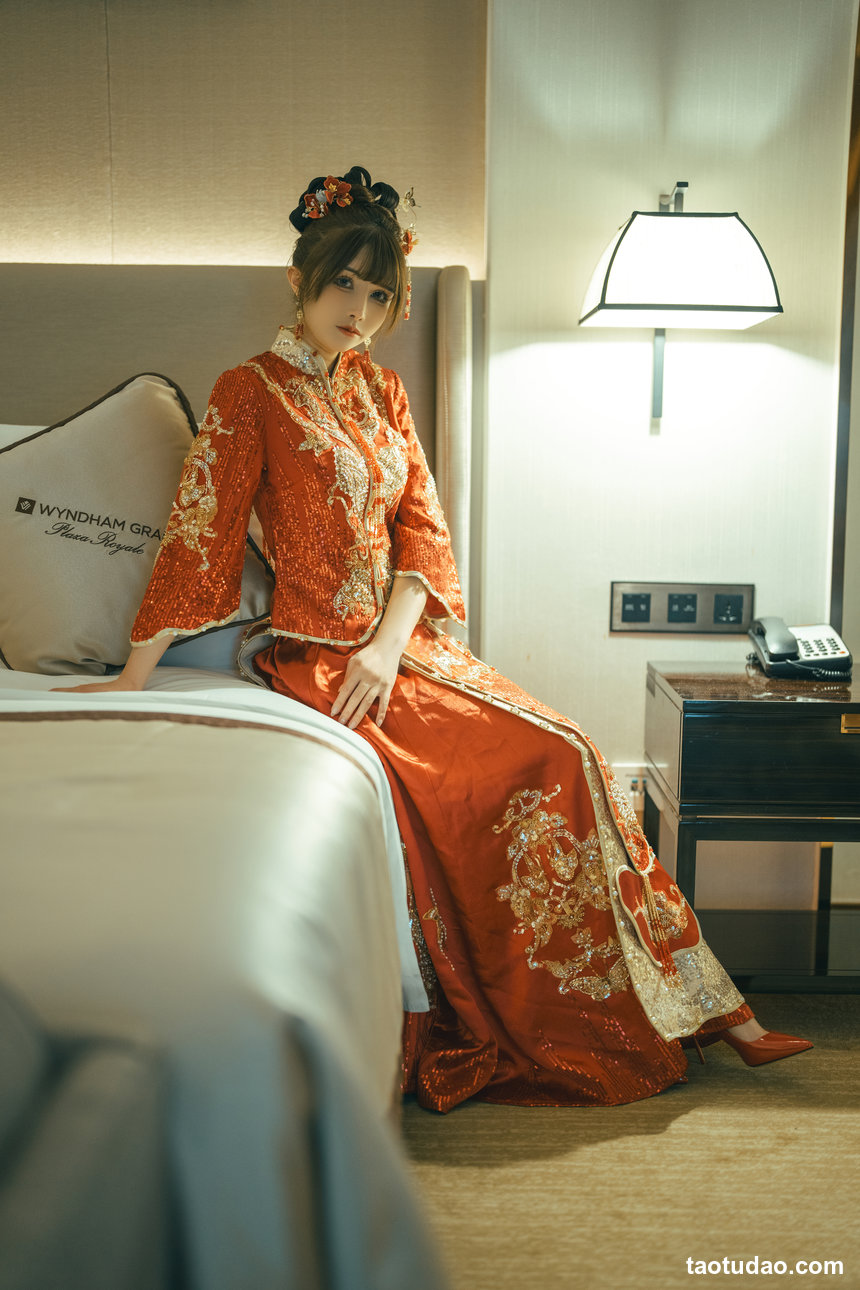 鹿八岁baby –  新婚小故事 [108P+1V-2.96GB]