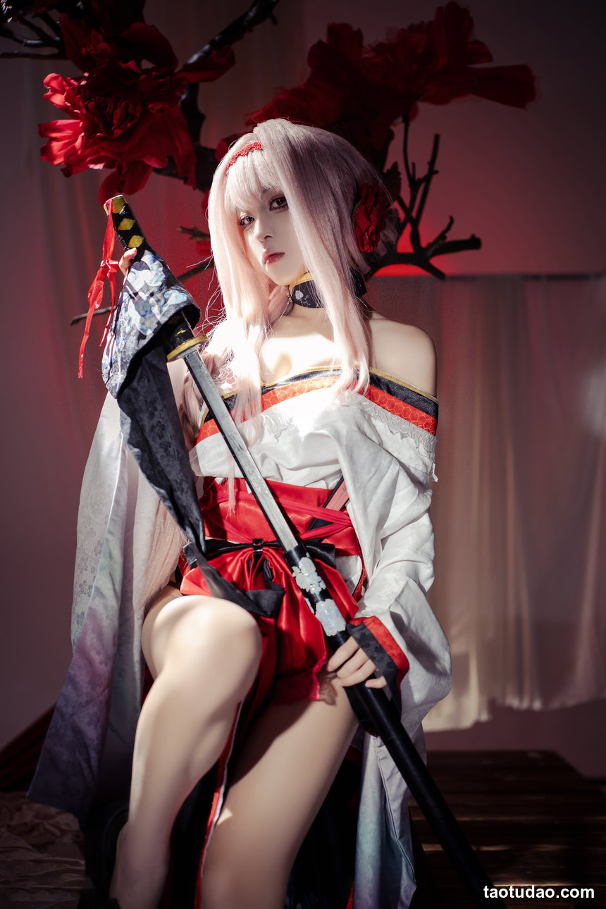 矢量鱼 –  Nikke胜利女神-暗莲[30P-352.8M]