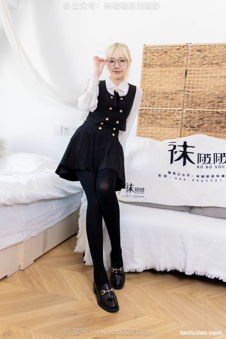 BoBoSocks袜啵啵 No.653 小甜豆-皮鞋、厚黑丝、瑜伽动作 [146P1V-5.59GB]