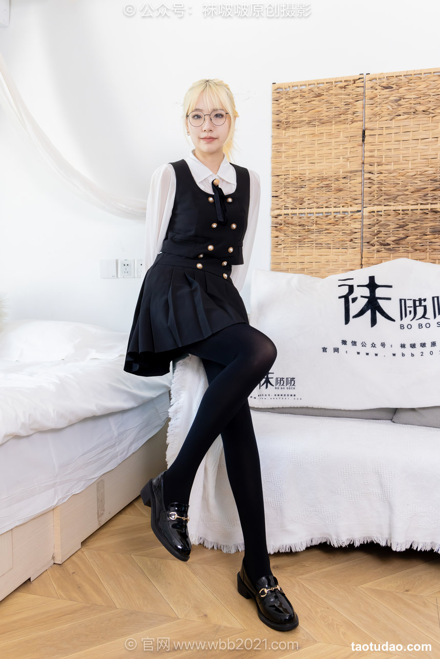 BoBoSocks袜啵啵 No.653 小甜豆-皮鞋、厚黑丝、瑜伽动作 [146P1V-5.59GB]