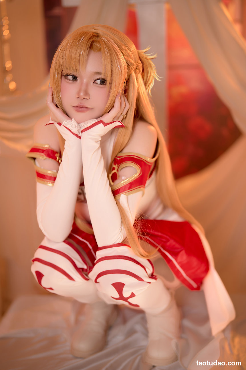 ZinieQ –  Yuuki Asuna [49P+9V-2.77GB]