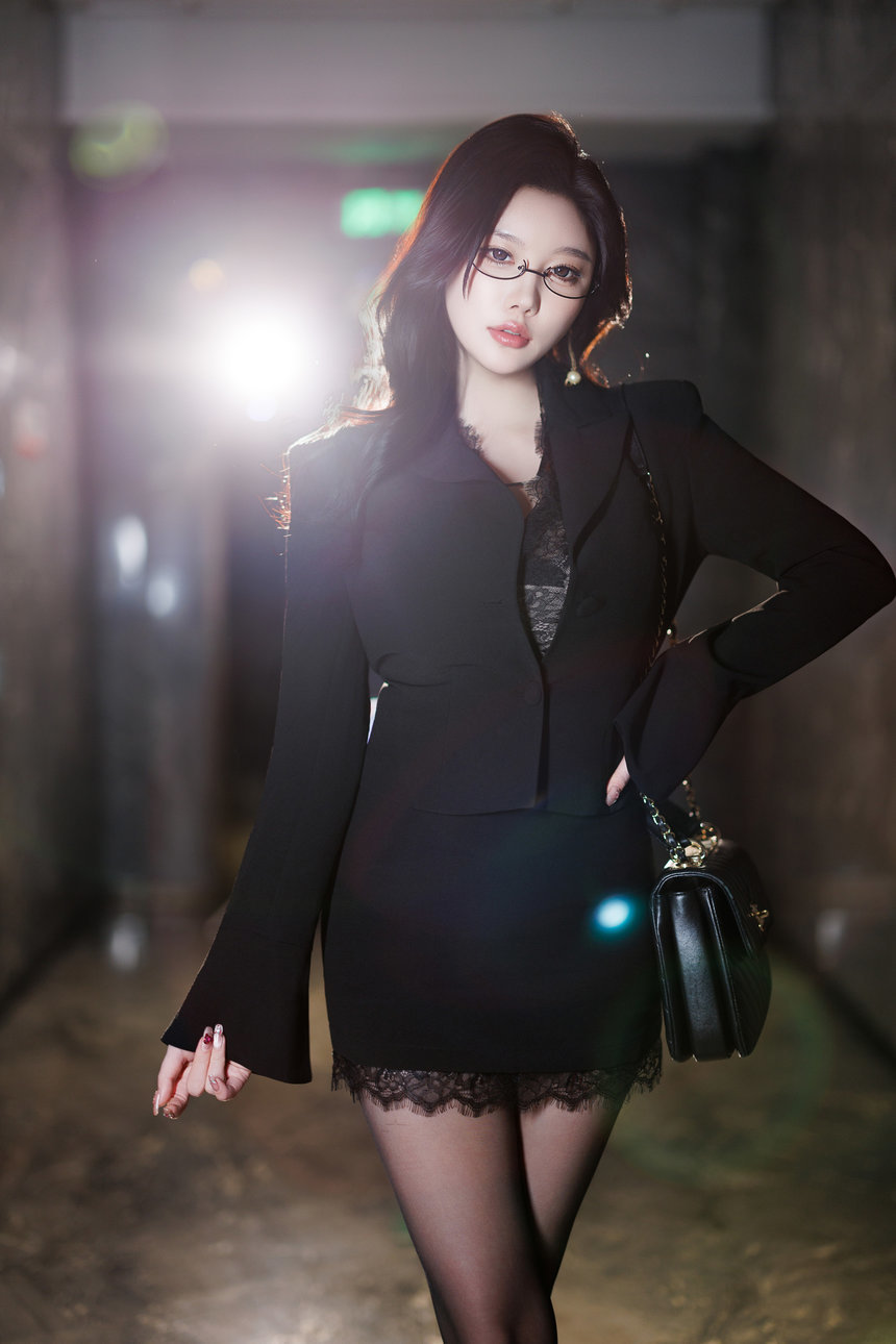 杨晨晨《 黑丝蛇妖》原版写真 [81P-268MB]