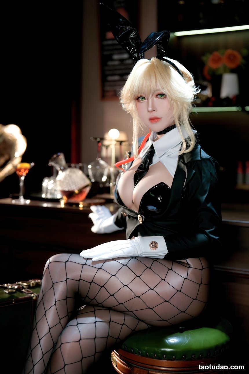 半半子 – Nikke胜利女神 爱德兔女郎 [62P+1V-436MB]