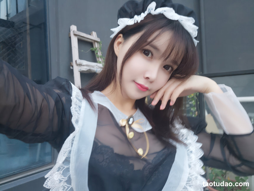 亚马逊鲶鱼 – 黑色透明女仆[33P-193.1M]