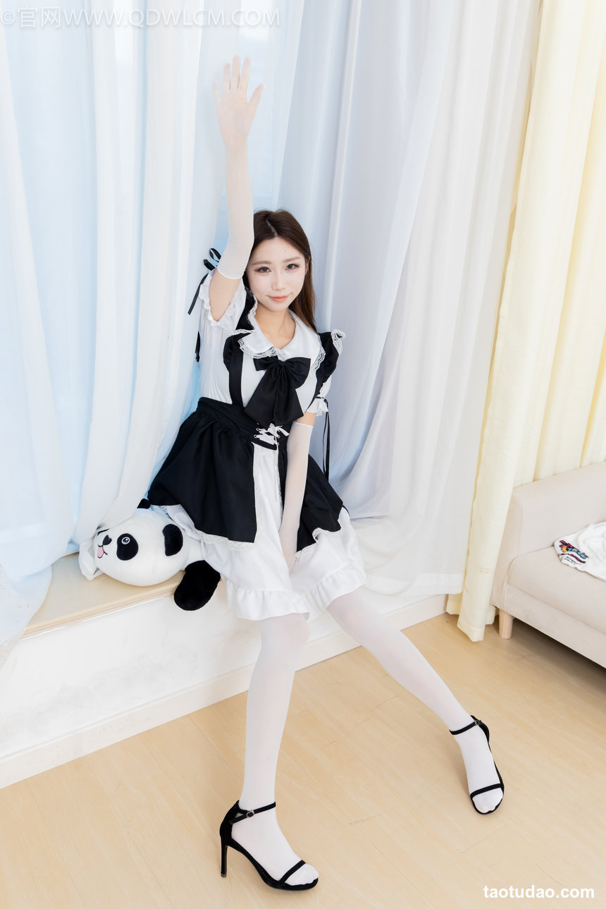 物恋传媒 No.2597 泡泡-高跟鞋、厚白丝、裸足、小人国 [163P1V-6.55GB]